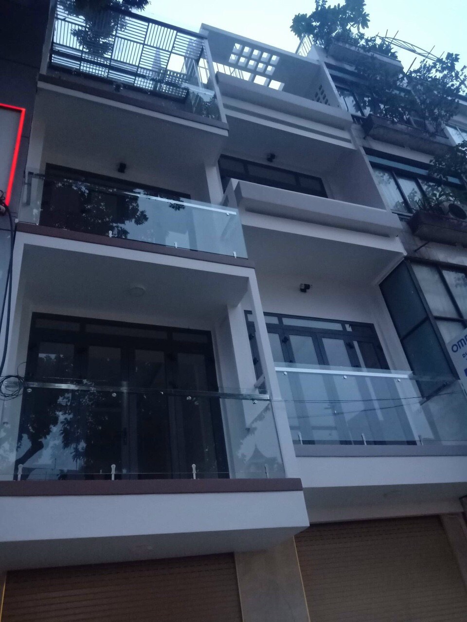 Bán gấp nhà mặt tiền đường Bàu Cát đôi quận Tân Bình 6x20m 4 lầu chỉ 30.2 tỷ