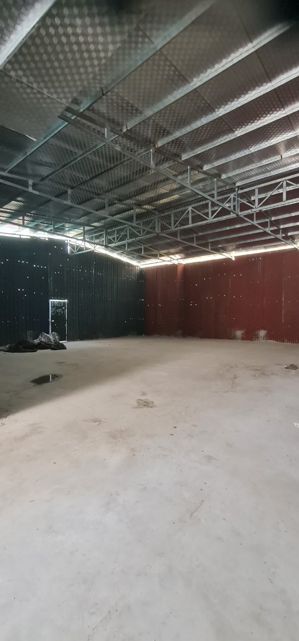 cho thuê kho xưởng tại Yên Xá, Tân Triều, Hà Nội. Diện tích 188m , 215m xe 3.5 tấn đỗ cửa, giá rẻ