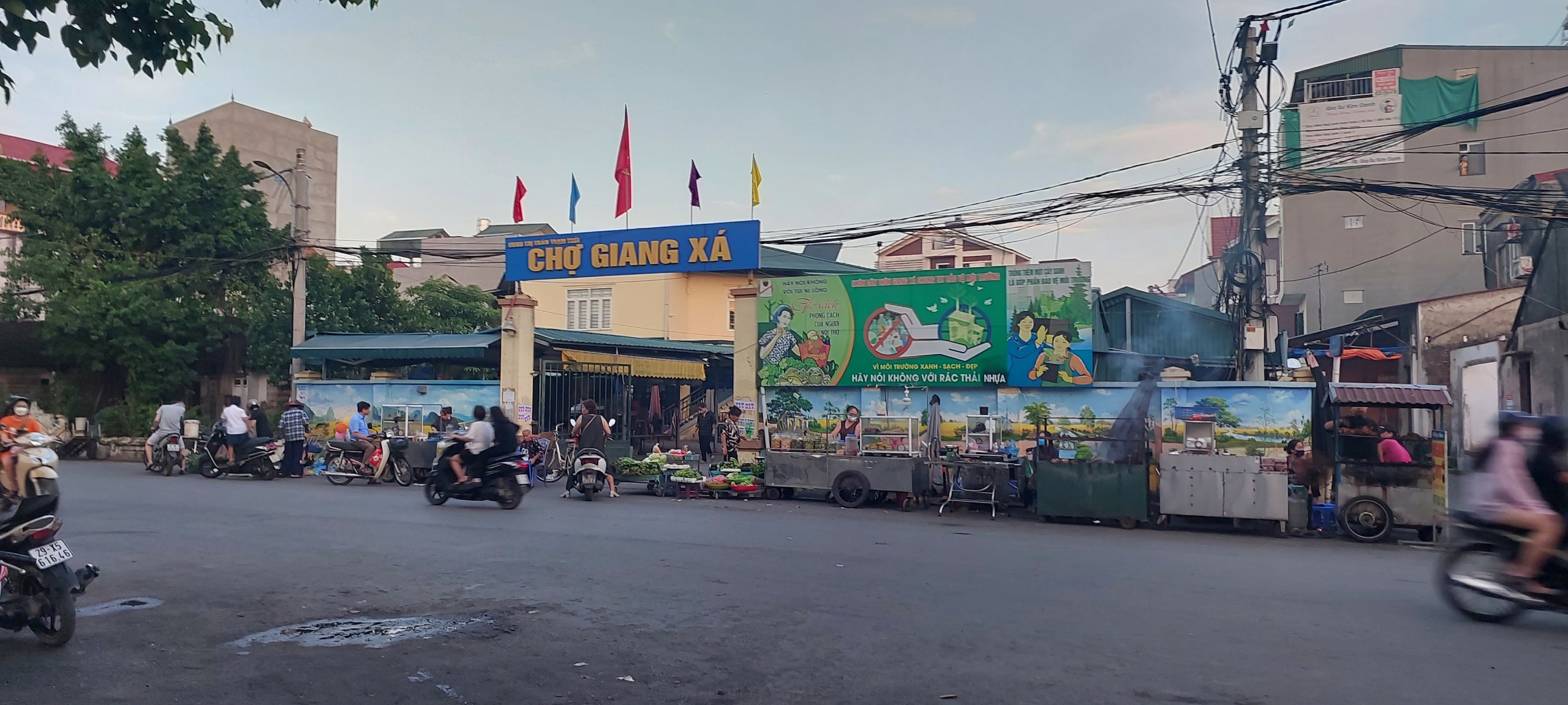 CẮT LỖ nhà cấp 4 kinh doanh tại TRÔI, GIÁ 3.X TỶ