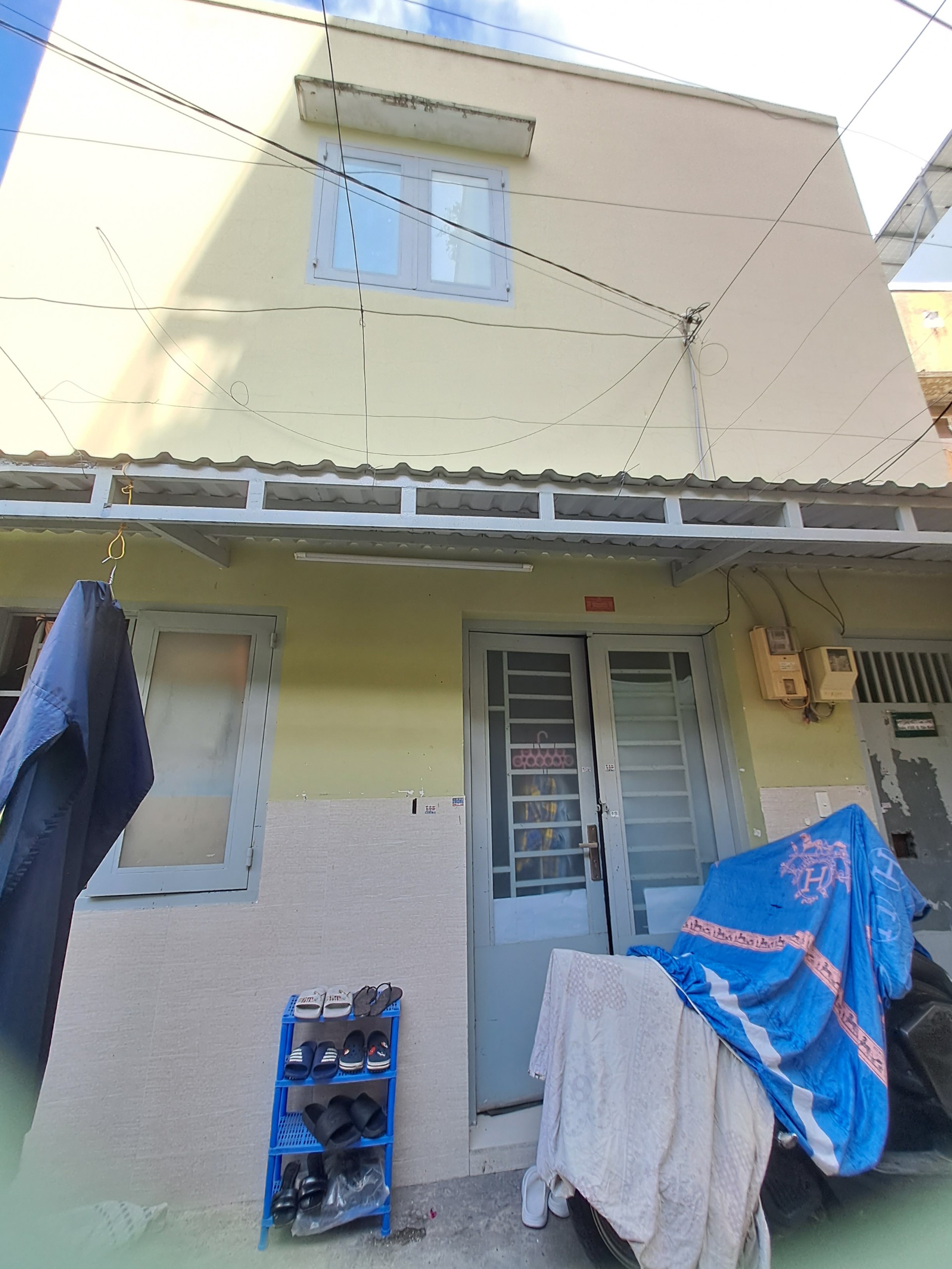 Bán gấp nhà Lạc Long Quân, Tân Bình 52m2, 3PN cơi nới, chỉ 3 tỷ hơn