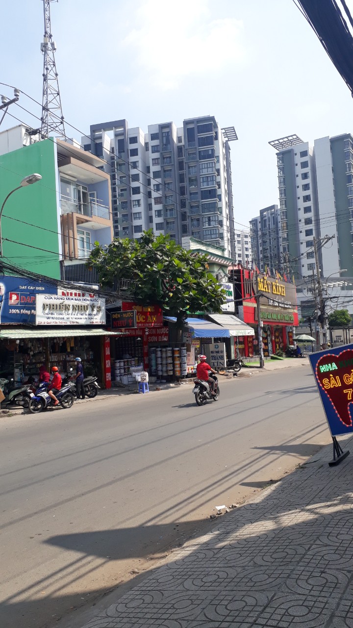 Bán tòa nhà trọ 24 phòng Hương Lộ 3 Bình Tân đối diện Eon Tân Phú 12x16 h6m doanh thu 50 triệu.