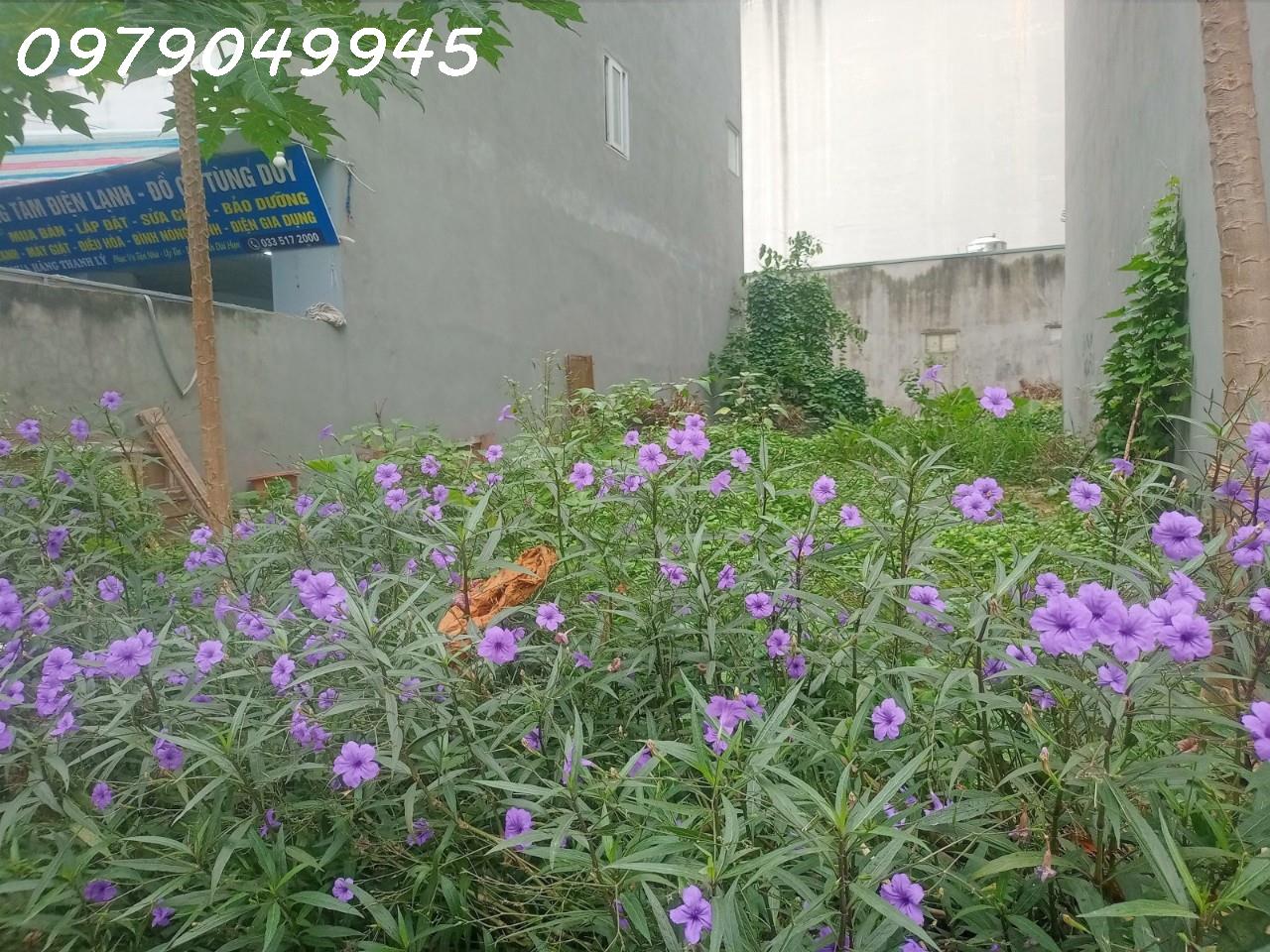 BÁN 150m2 đất Nhổn cách mặt phố 1 nhà, mặt tiền 8m, chia lô được, giá 8.9 tỷ