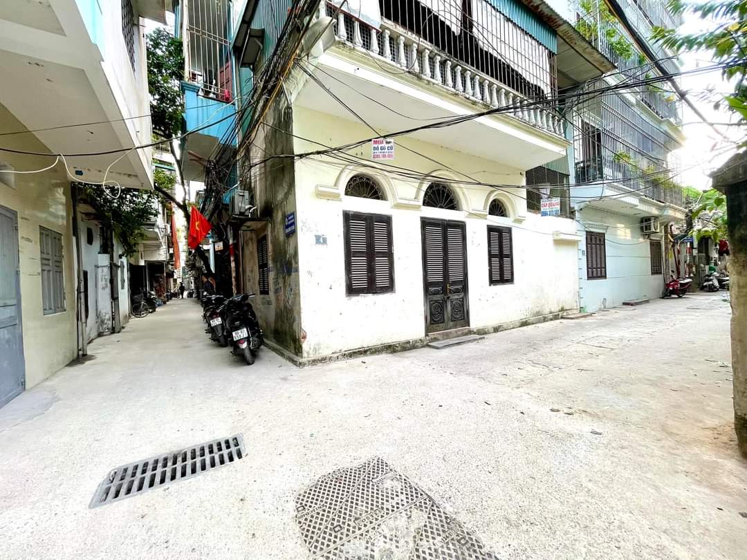 BÁN MẢNH ĐÂT-GẦN HỌC VIỆN TÀI CHÍNH - BẮC TỪ LIÊM - Ô TÔ ĐÕ CỬA -DT50M2 – MT7M- GIÁ 6.7 TỶ - LÔ GÓC - KINH DOANH