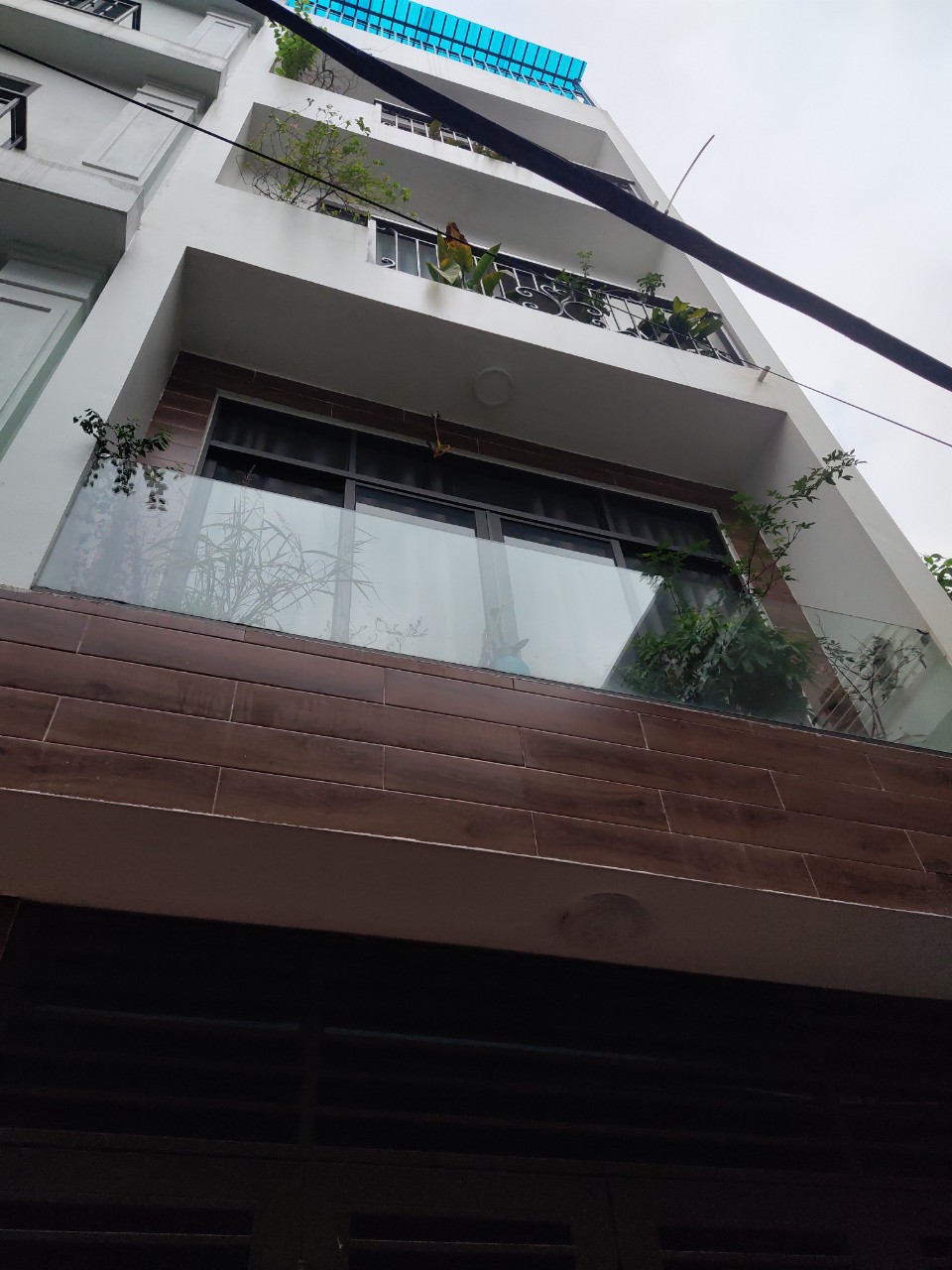 5.2 TỶ CÓ NHÀ 5 TẦNG - ĐÔNG NGẠC - BẮC TỪ LIÊM - Ô TÔ ĐỖ CỬA - KINH DOANH SẦM UẤT NHẤT KHU VỰC