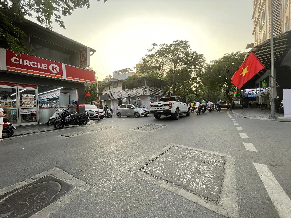 Bán Nhà Mặt Phố Thụy Khuê Quận Tây Hồ. 92m Mặt Tiền 7,7m Nhỉnh 18 Tỷ. Cam Kết Ảnh Thật Mô Tả Chính Xác. Chủ Thiện Chí