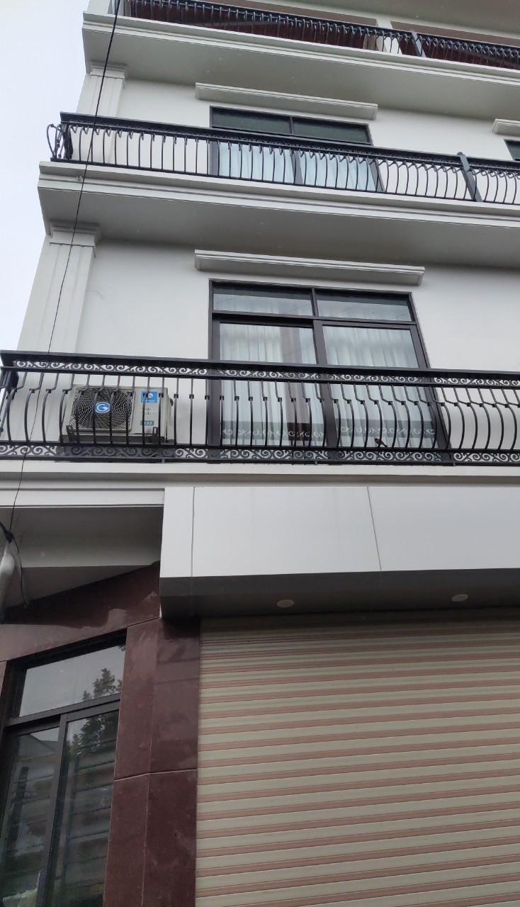 BÁN NHÀ PHỐ ĐÔNG NGẠC -BẮC TỪ LIÊM - VỊ TRÍ TRUNG TÂM DÙNG ĐỂ Ở CHO THUÊ , KINH DOANH !! DT 35m2, - 4 TẦNG - GIÁ