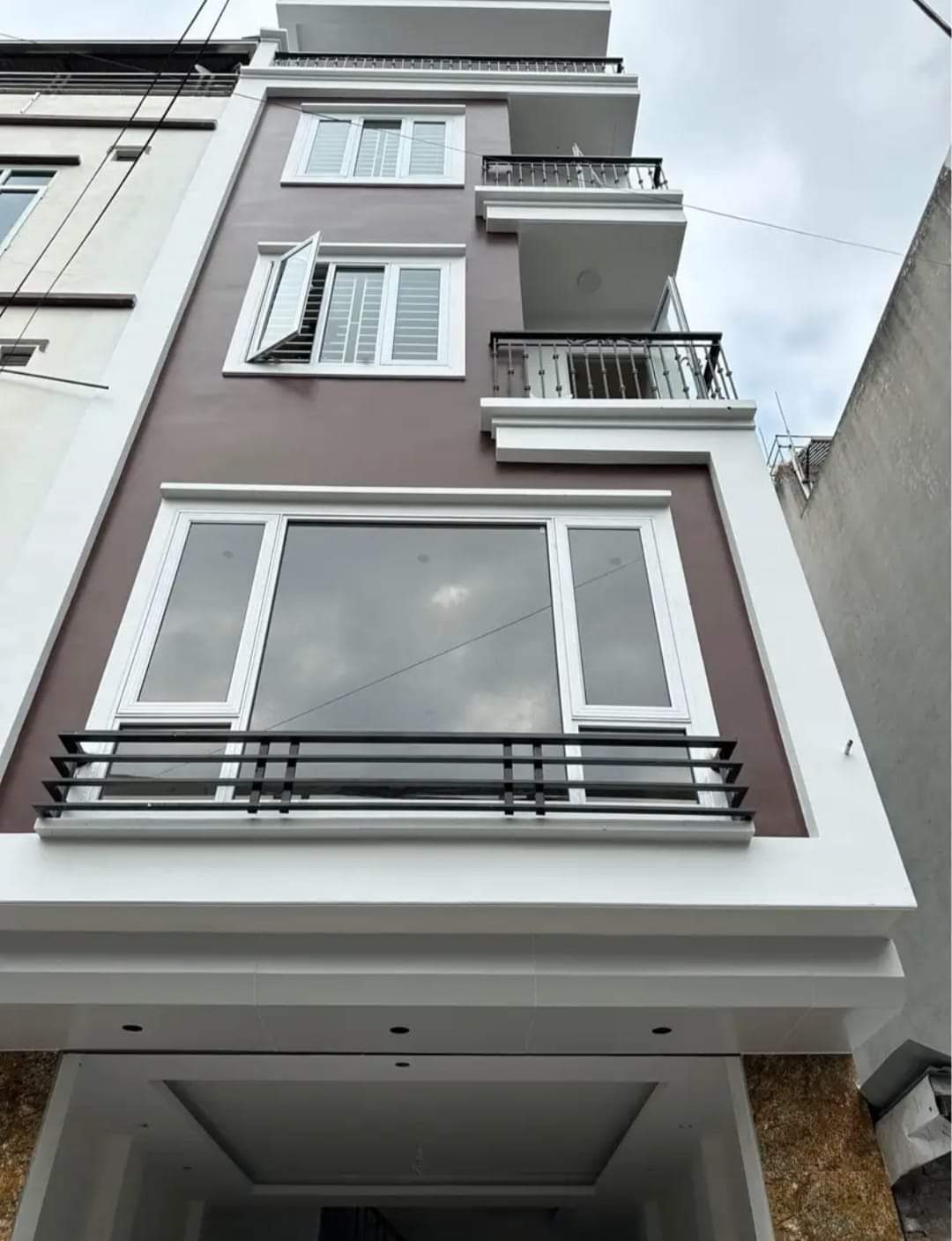 BÁN NHÀ PHỐ THỤY PHƯƠNG-NHÀ 5 TẦNG ,DT33M2 - MT5m giá 3,8 tỷ NHÀ ĐẸP DÂN XÂY !! GẦN CHỢ THỤY PHƯƠNG