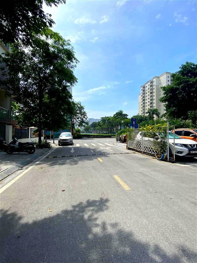 Bán Nhà Phố Hàm Nghi Quận Cầu Giấy Xây 6 Tầng Mặt Tiền 6m Nhỉnh 33 Tỷ. Cam Kết Ảnh Thật Mô Tả Chính Xác. Chủ Cần Bán