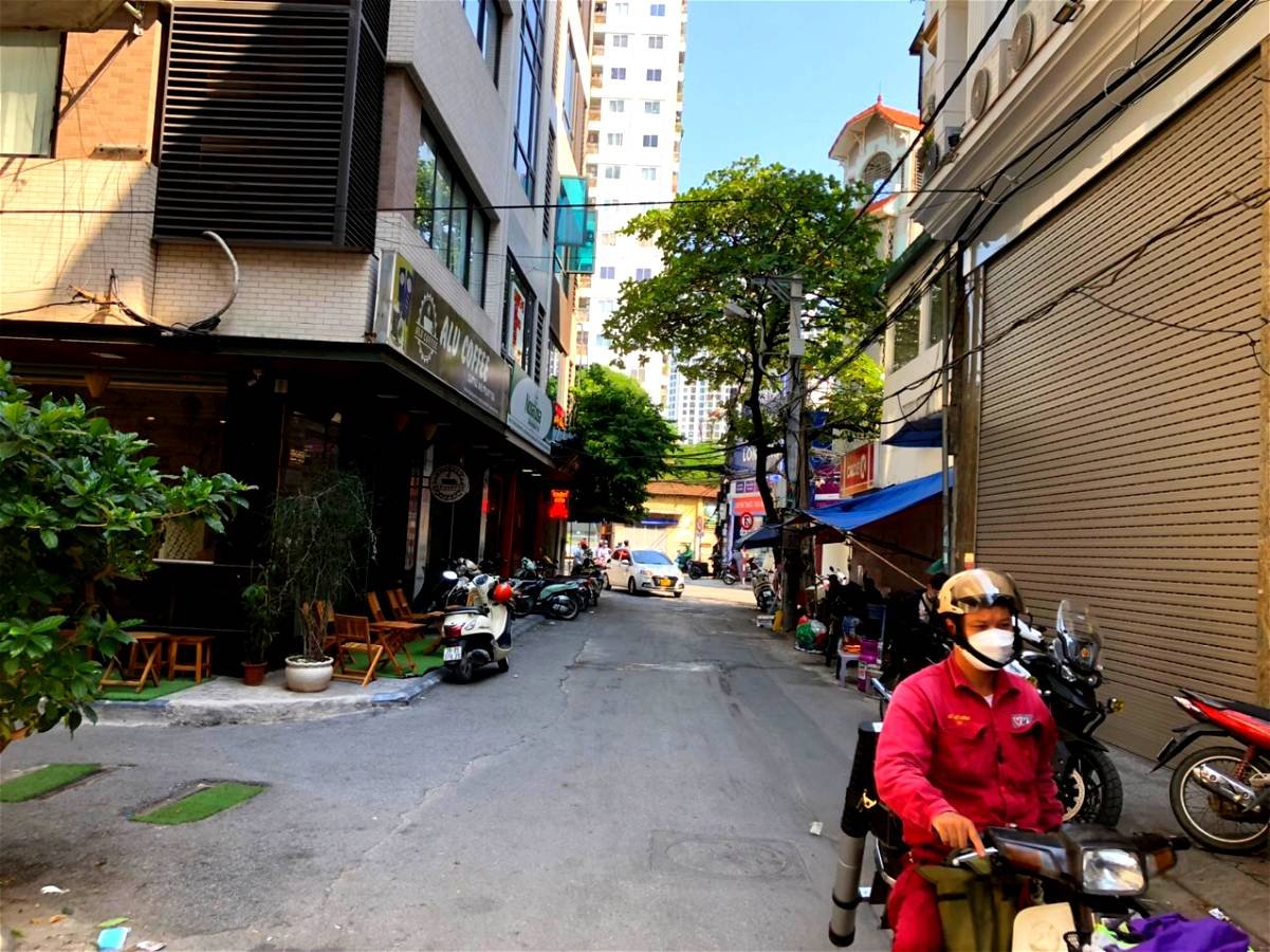 Bán Nhà Mặt Phố Quan Nhân Quận Cầu Giấy. 55m Xây 8 Tầng Mặt Tiền 6,8m Nhỉnh 27 Tỷ. Cam Kết Ảnh Thật Mô Tả Chính Xác.