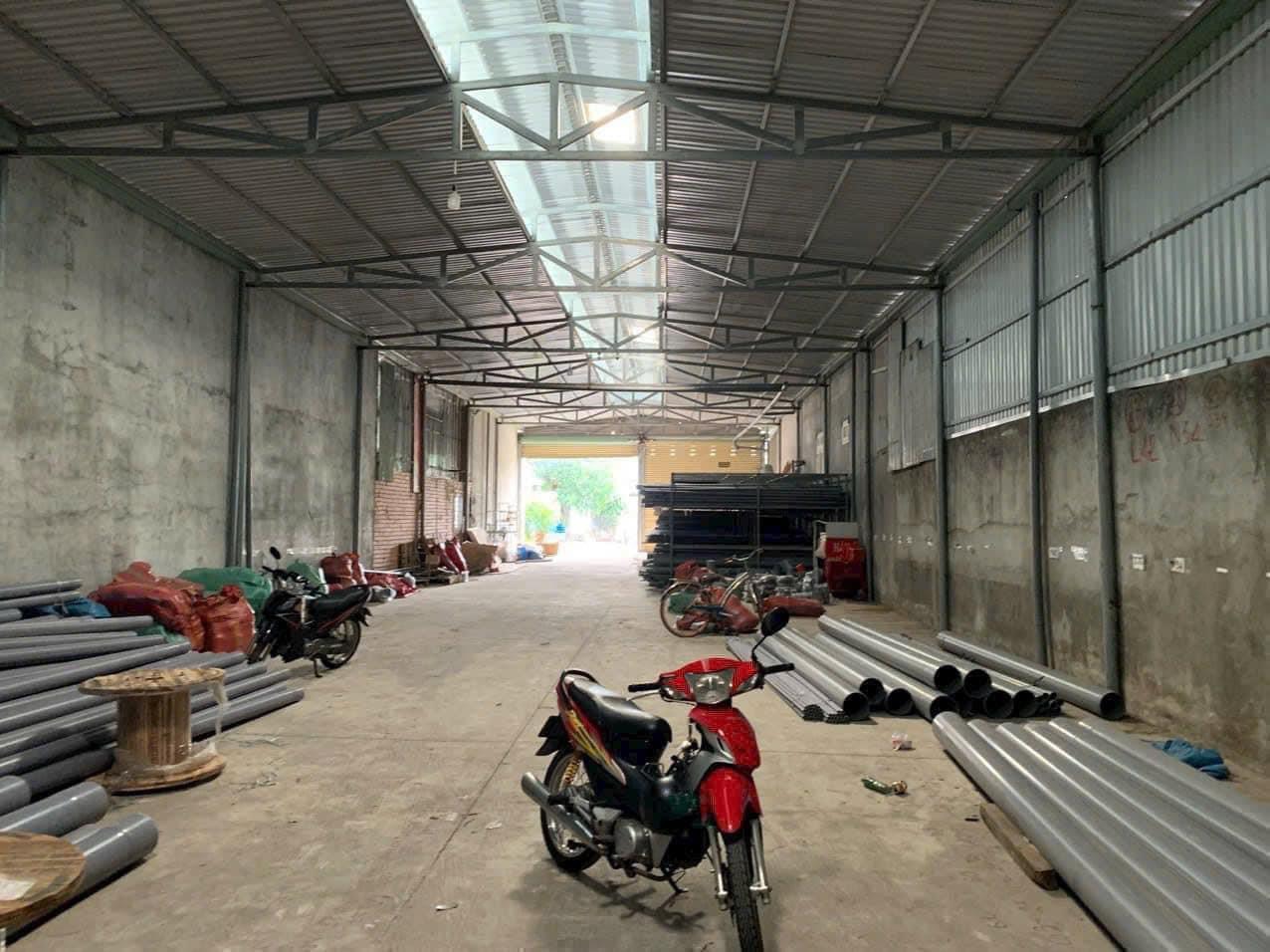 Cho thuê kho, xưởng TDM Bình Dương.Dt : 10x50 .Giá : 15tr/thang. lh 0366632092