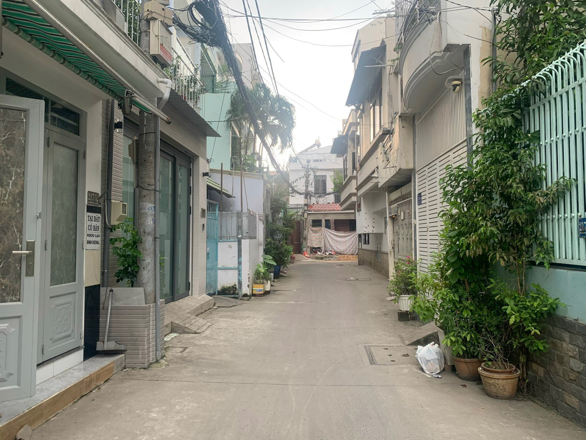 Cần tiền bán gấp căn nhà 4 tầng hẻm xe hơi ngay Bùi Đình Túy 56m2 mà giá chỉ 8 tỷ 500 thương lượng mạnh