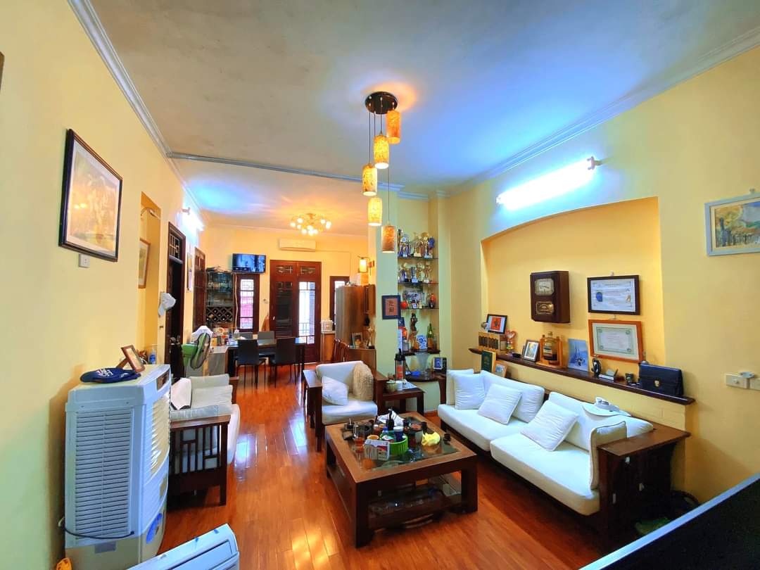 Nhỉnh 24 tỷ, Phân Lô Vip Lạc Long Quân, 100m x 5T, Mt 8.7m.