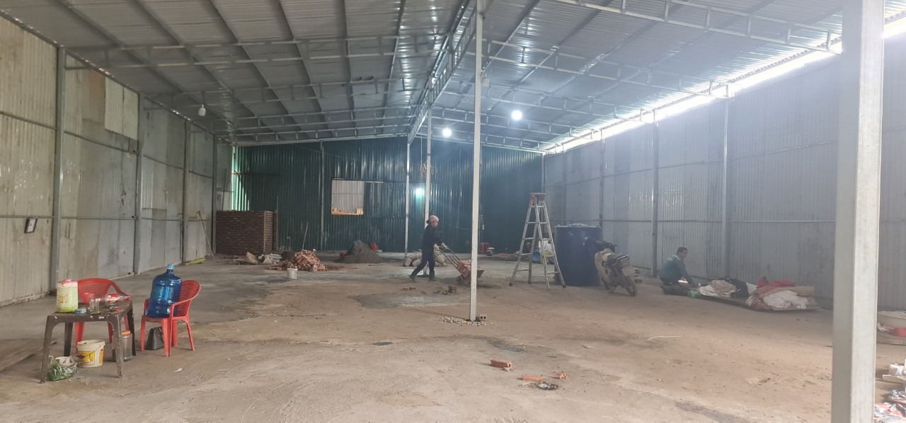 cho thuê kho xưởng ở ngay đầu Triều khúc diện tích 330m2 ngay gần Nguyễn Trãi giá 75k/m