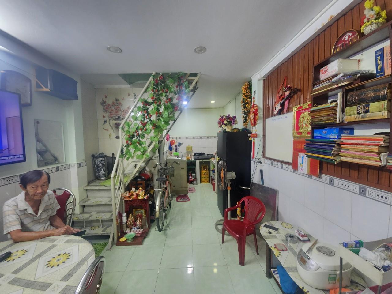 55 ĐƯỜNG 18 - P8 - GÒ VẤP - NHÀ CÒN MỚI Ở NGAY - 2 TẦNG - HOÀN CÔNG ĐẦY ĐỦ. GIÁ CHỈ 1 TỶ 85.