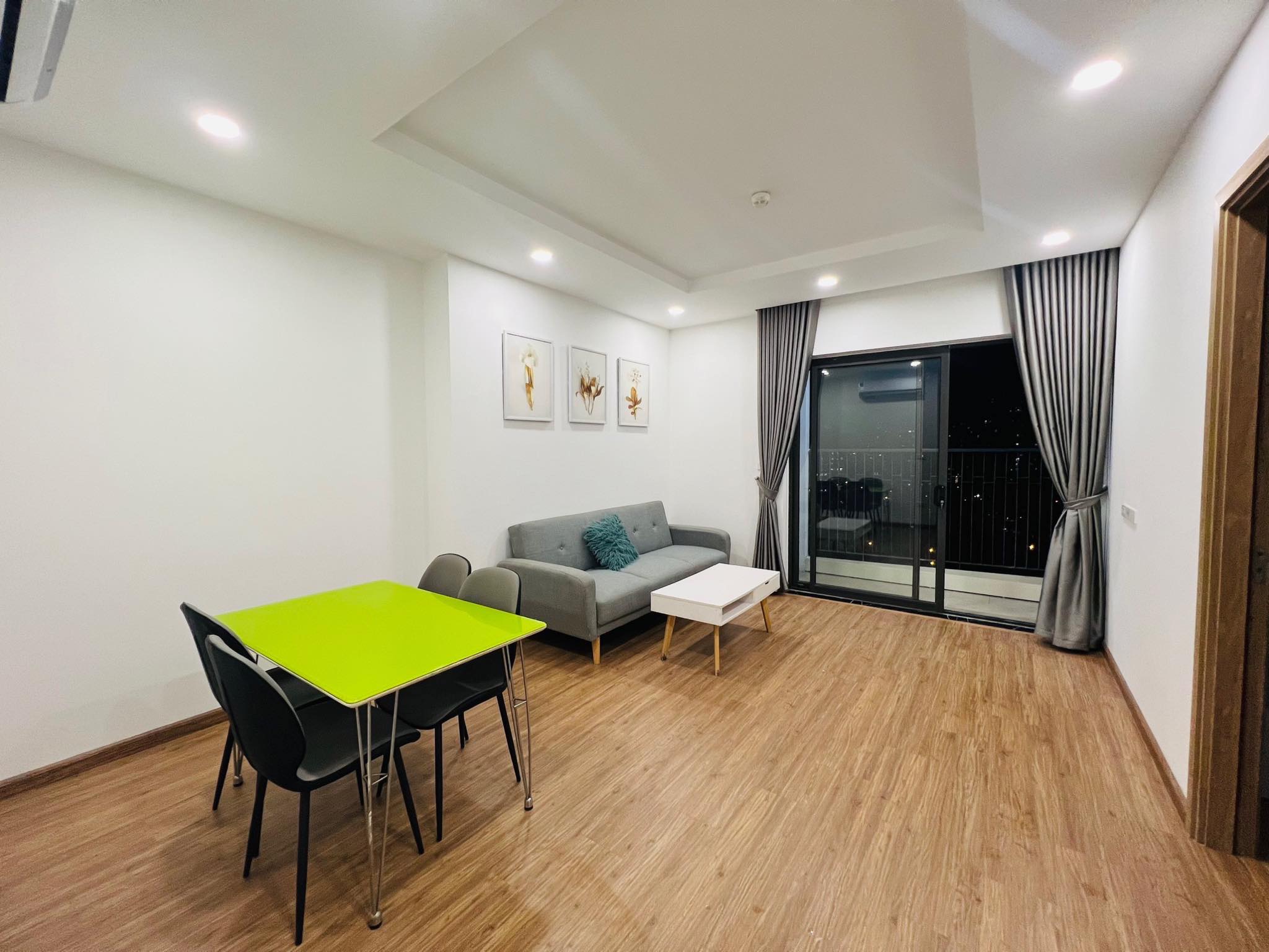 Cần cho thuê căn hộ chunga cư Legrand Jardin Sài Đồng. Thiết kế 3 ngủ full đồ giá rẻ.