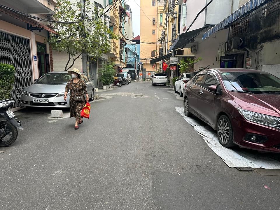 CC bán nhà , Nguyễn Xiển, Thanh Xuân, phân lô, KD, DT48m x 4T, MT 6m, giá 10,5 tỷ, LH: 0989129838