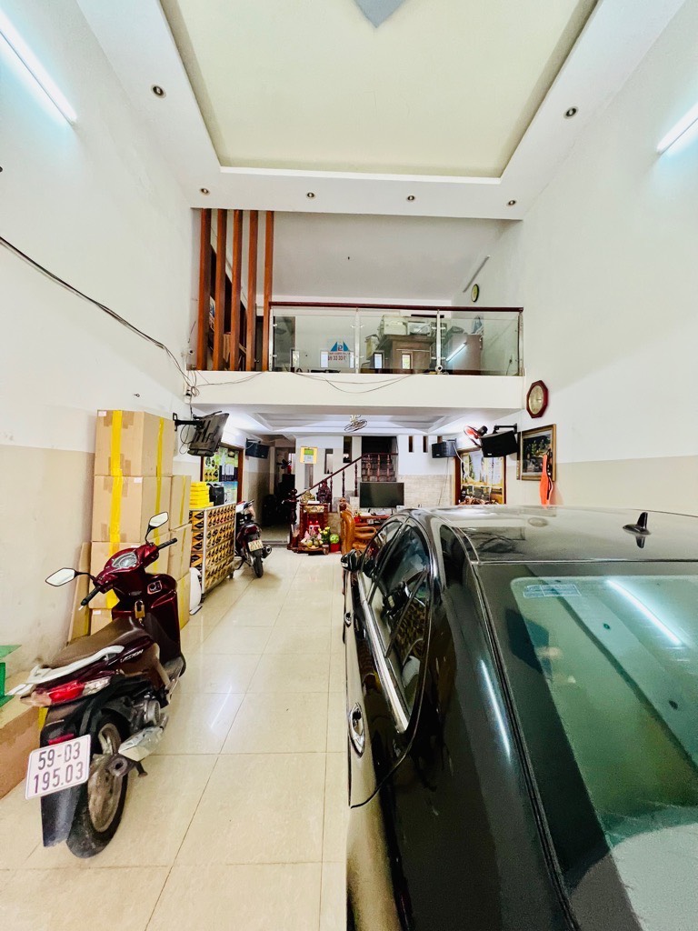 TÂN PHÚ - HẺM XE HƠI - DT 100M2 ( 5X 20M) - GIÁ 9.4 TỶ