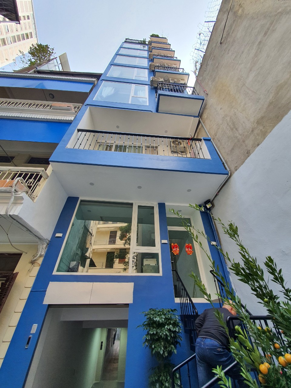 Cho thuê căn hộ mới xây, FULL ĐỒ, 50m2, 1 ngủ, 1 khách, Ngõ VIP phố Liễu Giai, Ba Đình