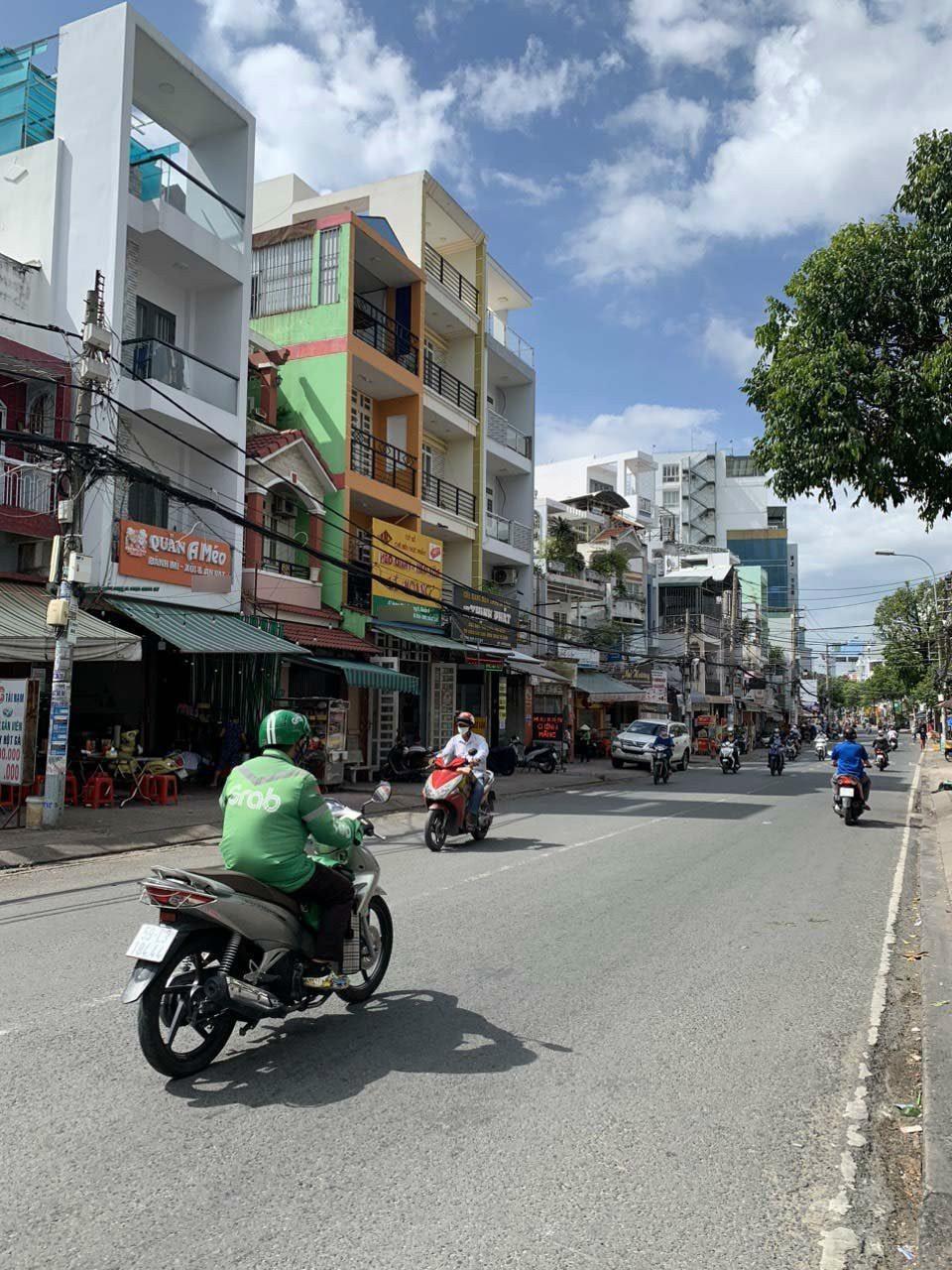 CHÍNH CHỦ Bán Nhanh Căn Nhà Đẹp MẶT TIỀN Số 70, Đường Hưng Phú, Phường 8, Quận 8, Hồ Chí Minh