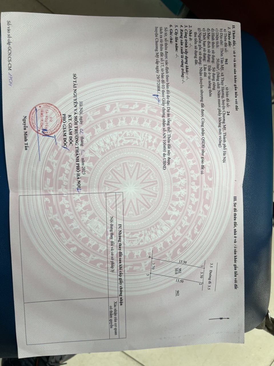 Hàng hiếm - đường xe tải chạy thông -50m sẵn sổ đỏ vuông vắn - cách bến xe yên nghĩa chỉ 4km