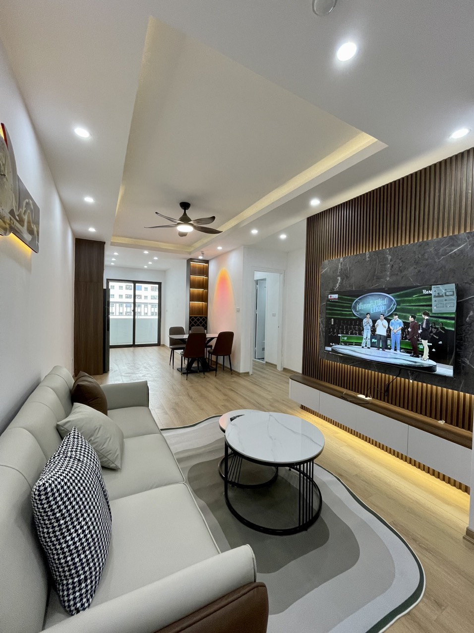 bán căn hộ CC 66 mét 2 ngr view hồ HH Linh đàm 2ty168tr