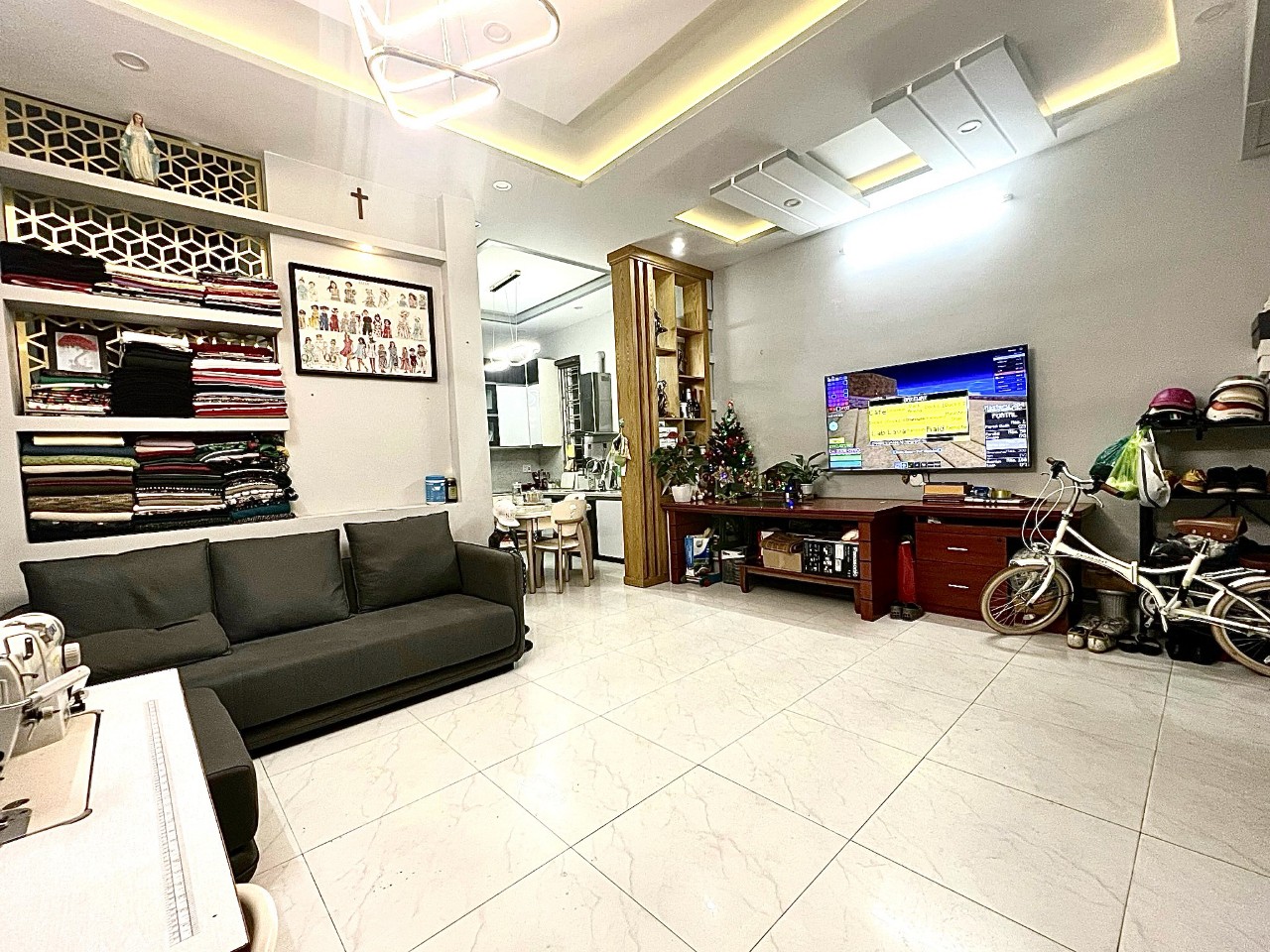 Bán nhà 44m 4 tầng lô góc xây độc lập ngõ 213 Thiên Lôi GIÁ 2.79 tỉ