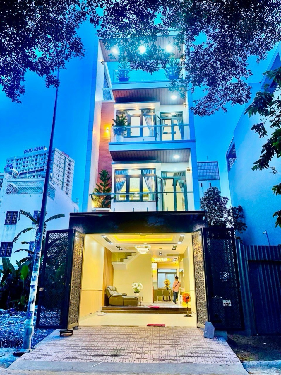 SIÊU PHẨM NHÀ PHỐ HIỆN ĐẠI - CÓ THANG MÁY- VIEW SÔNG YÊN TĨNH THOÁNG MÁT 17.5tỷ