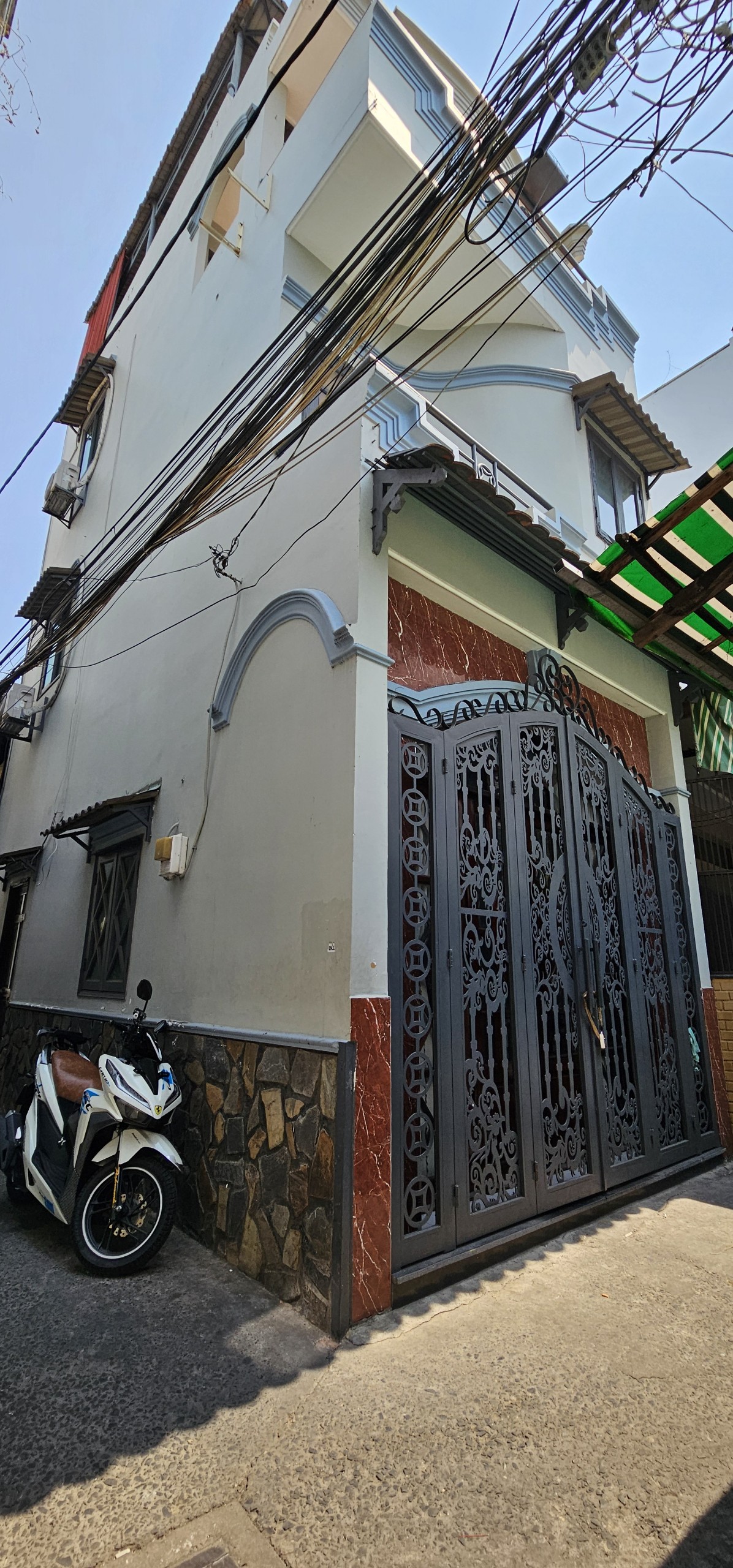 Mặt tiền 2 mặt Ngang 3.6 x7.6 x7.6m trệt 2 lầu bank cho vay 70% chỉ 500 triệu nhận nhà Q4