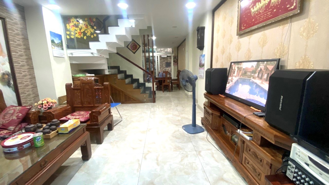 Bán nhà hẻm oto chợ Tân hương quận Tân phú 4.6 x 18-4T BTCT chỉ 6.9 tỷ TL