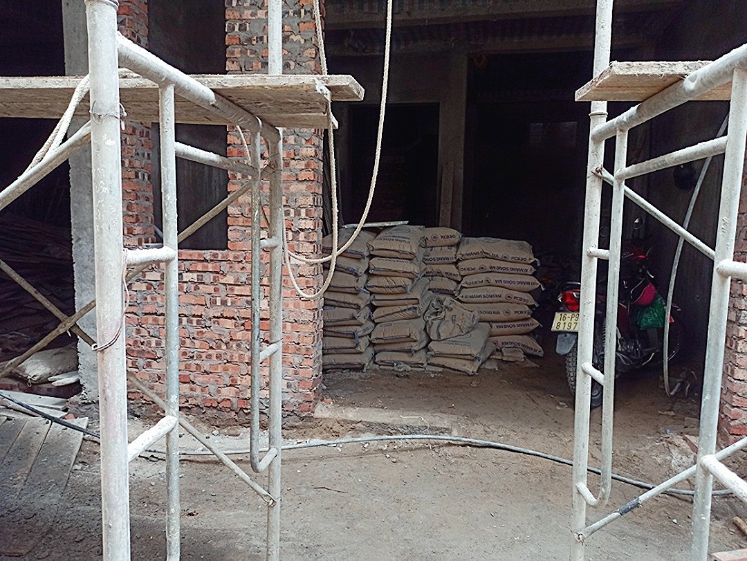 Bán nhà xây mới CHợ Hàng Cũ, 40m 3 tầng GIÁ chỉ 2.5 tỉ ngõ nông 30m