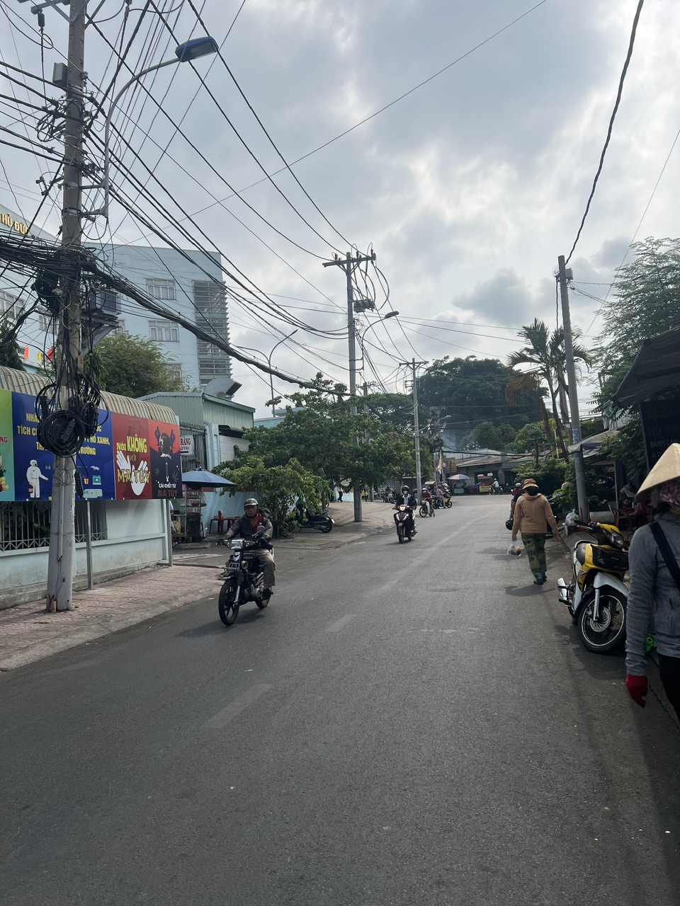 Bán đất 35tr/m2 tặng nhà Đường Số 4 Linh Tây Thành Phố Thủ Đức