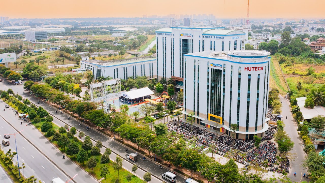 NHÀ GA METRO - CTY COCA - COLA - ĐẠI HỌC HUTECH - 376 M .