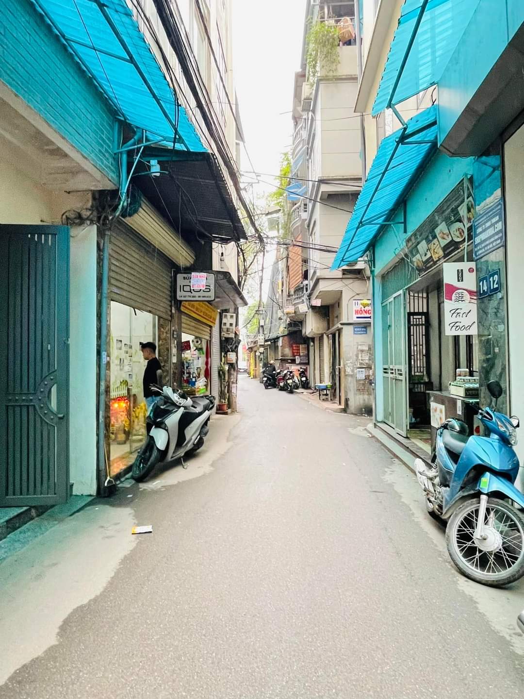 Bán đất tặng nhà quận Đống Đa ! Oto qua nhà, vài bước ra phố, DT 30m*5T, vị trí đẹp.