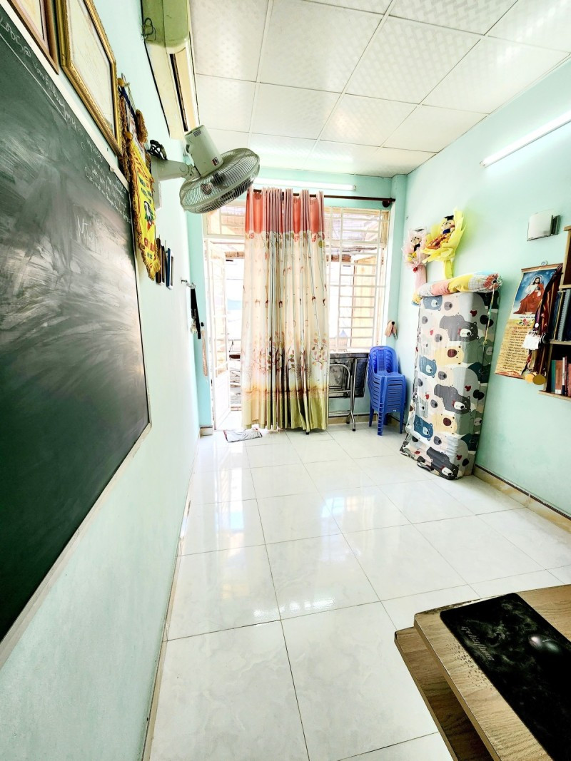 Bán nhà Nguyễn Trãi, Quận 1, 32m2, gần hẻm xe tải, chỉ 3 tỷ hơn