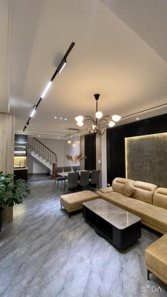 Nhà Đẹp Quán Thánh 45M2 5 Tầng MT 4.5M 13.2 Tỷ-Lắp Được Thang Máy - Ngõ Đẹp