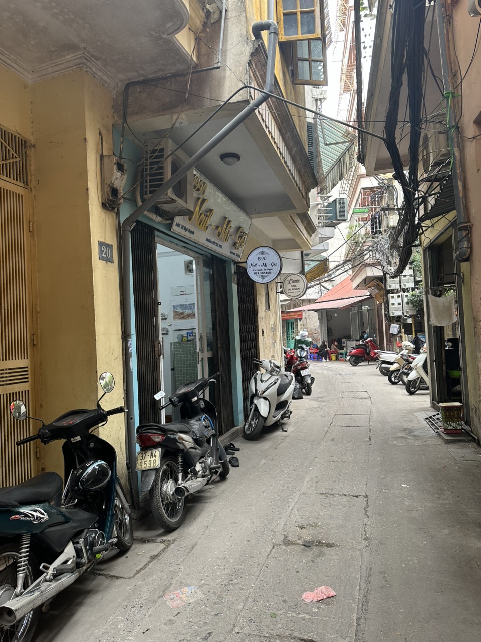 Cho thuê tòa mặt ngõ, Ngõ Quỳnh, Thanh Nhàn, Hai Bà Trưng, DT 35 m2, 5 tầng, giá 18 Triệu (có thương lượng) Kinh doanh