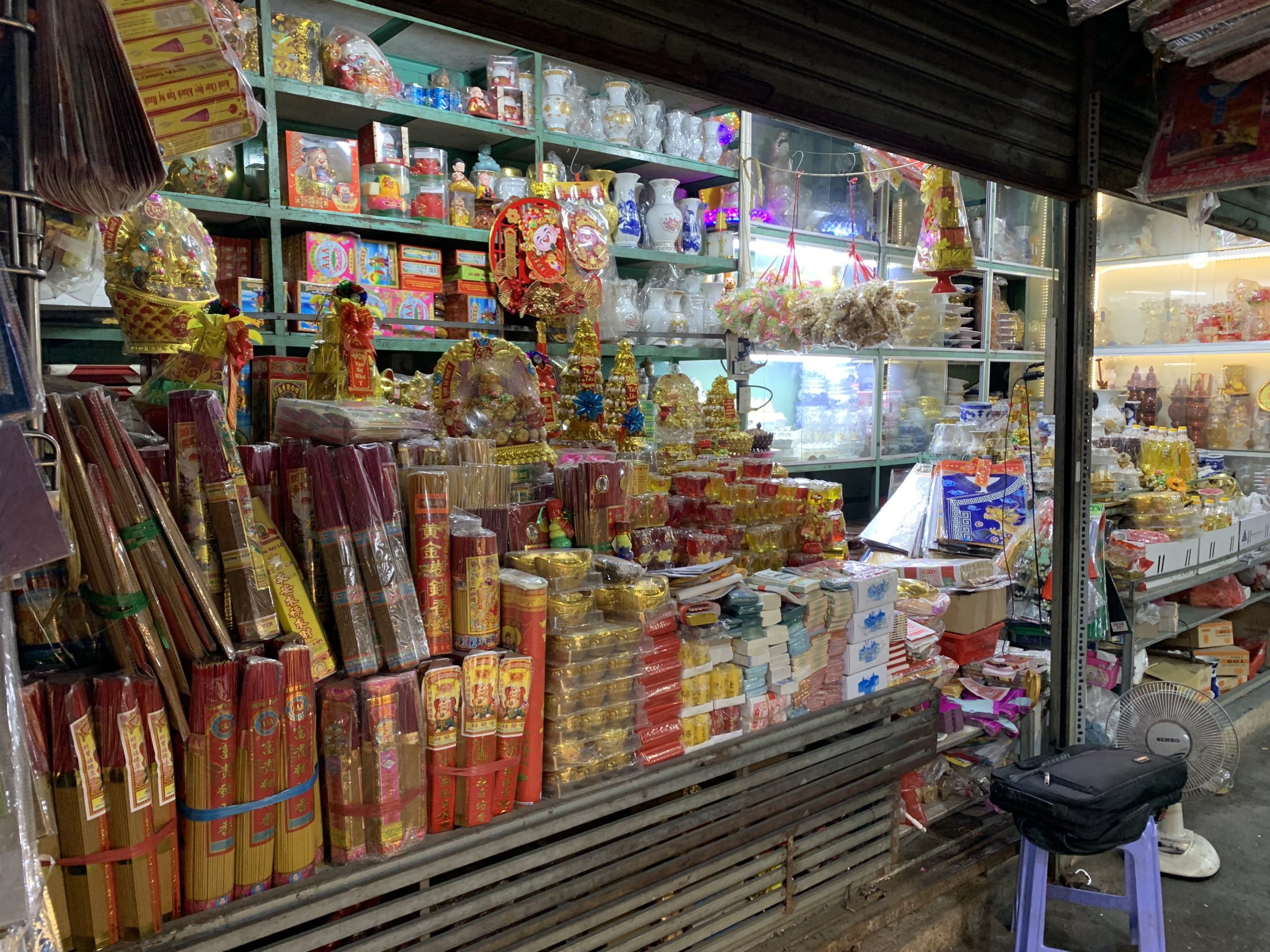 Quận Gò Vấp , HOT, SANG RẺ 5 SẠP LIỀN KỀ ĐỒ CÚNG , VỊ TRÍ ĐẦU CỖNG CHỢ Thạch Đà, F.14, Tel : 0334138679 (