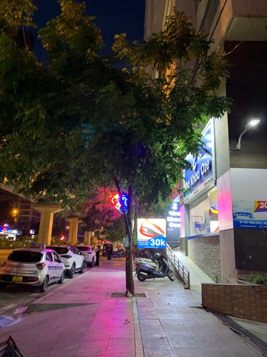 Bán gấp nhà Trần Phú Hà Đông 150 m 4 tầng nhà đẹp giá 15 tỷ 2 ô tô vào nhà kinh doanh