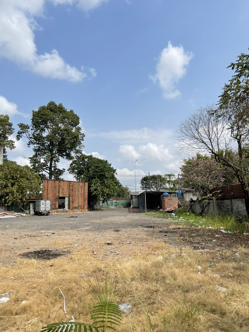 Cho Thuê Mặt Bằng Đất Trống 2500m2 Trung Tâm Mặt Tiền QL1A, Phường Tam Bình