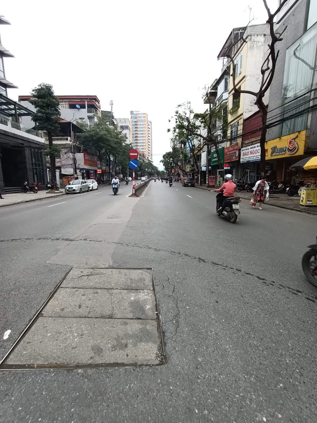 Bán Đất, Phố Nguyễn Trãi, Ô Tô tránh, 156m x MT 5.9m. Giá 13 tỷ.