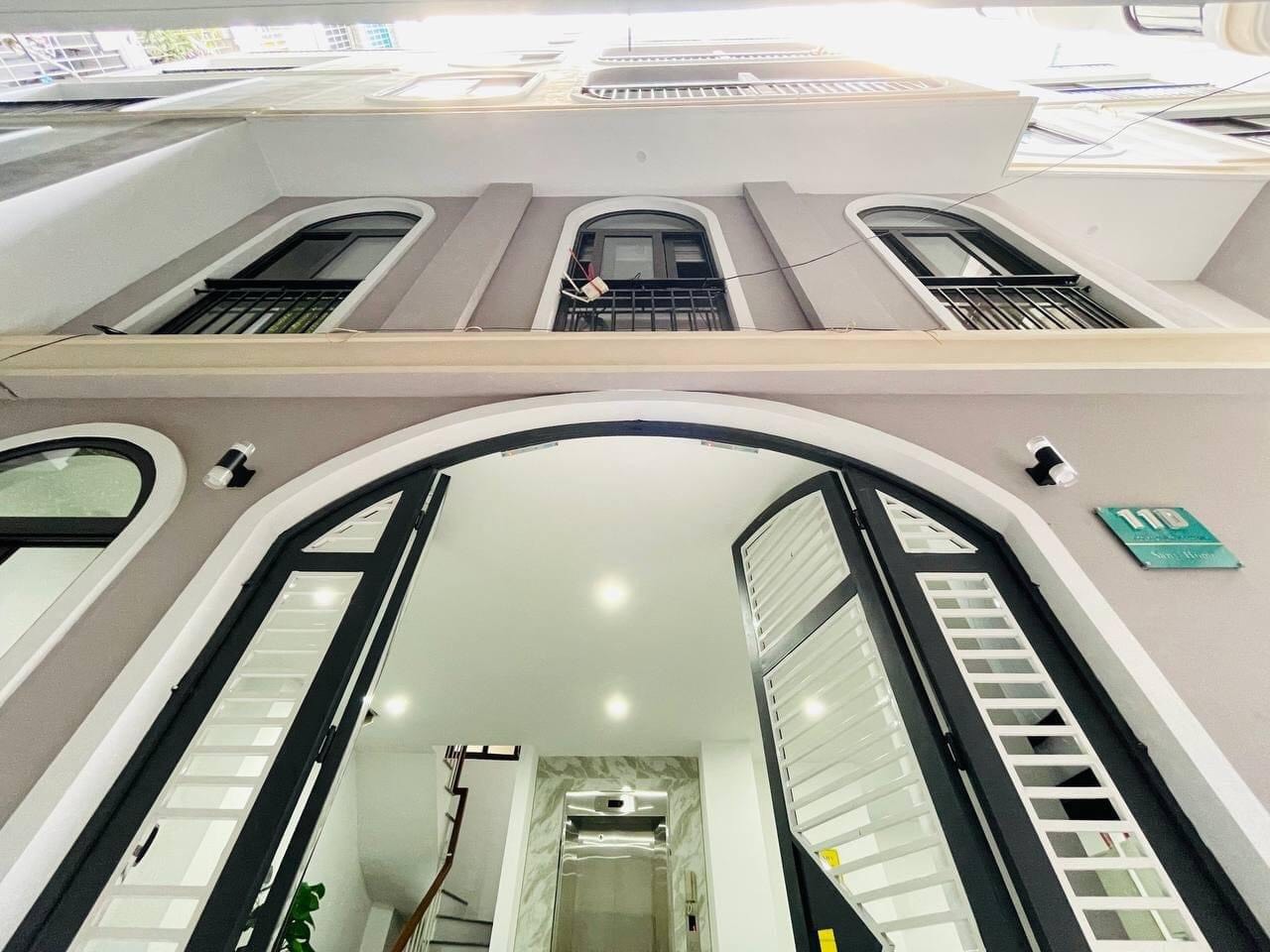 CHDV 7 TẦNG THANG MÁY VŨ TÔNG PHAN, TX, 58M, MT 8,5M,GẦN PHÔ,NGÕ 2,5M, 15PNKK, GIÁ 11,7 TỶ