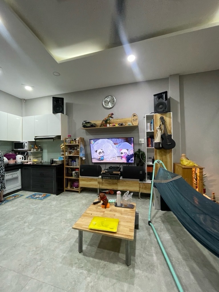 **50m² - 2 TẦNG - NỞ HẬU - HUỲNH VĂN BÁNH - PHÚ NHUẬN - 4.85 TỶ.**