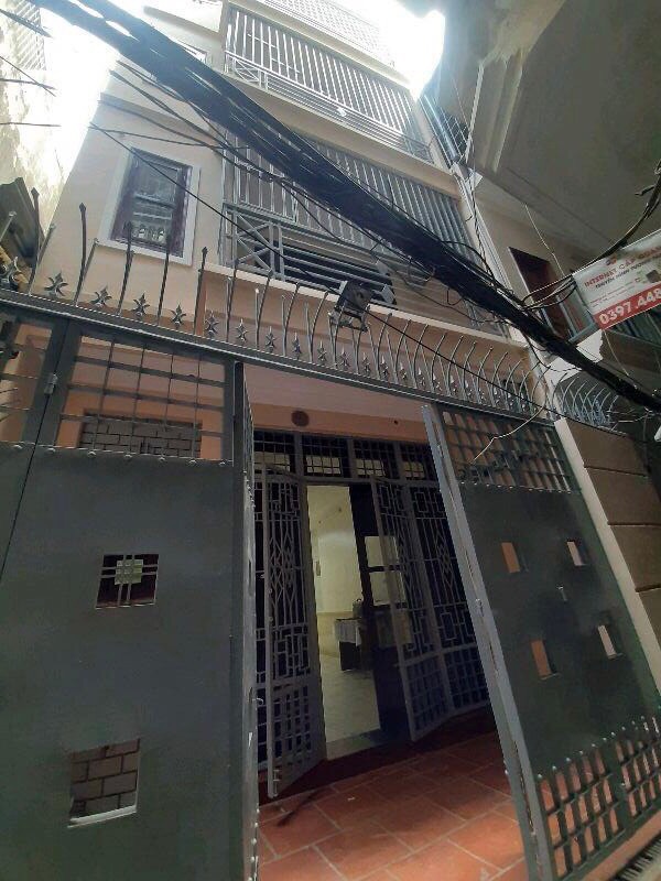 Cần bán nhà 4 tầng số 25/53/1 ngõ Trại Cá, đường Trương Định.Sổ đỏ chính chủ