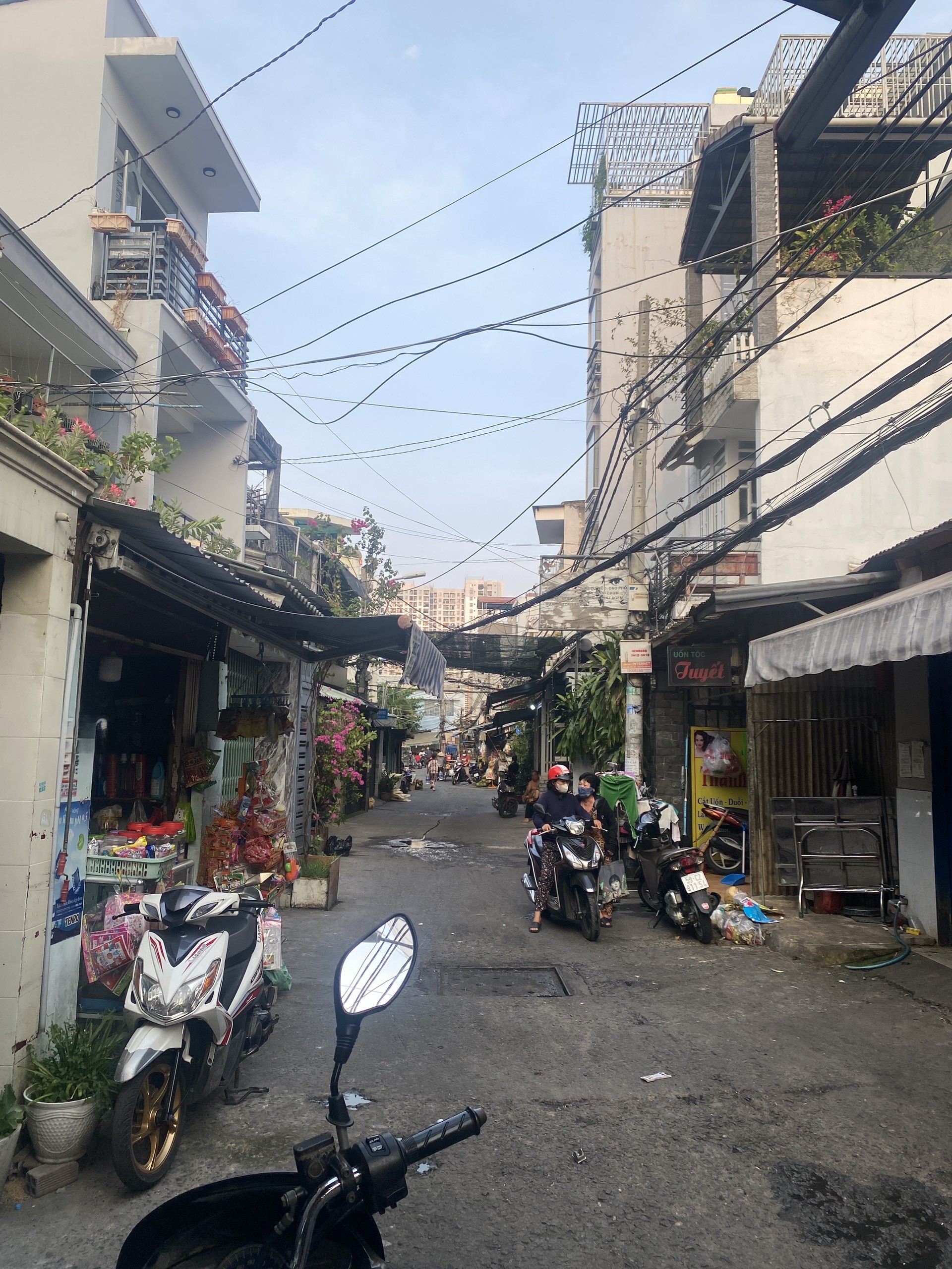 NHÀ 4 TẦNG, 70m2, MẶT TIỀN KD, HẺM LÊ VĂN LƯƠNG, TÂN KIỂNG, Q7 – CHỈ HƠN 8 TỶ