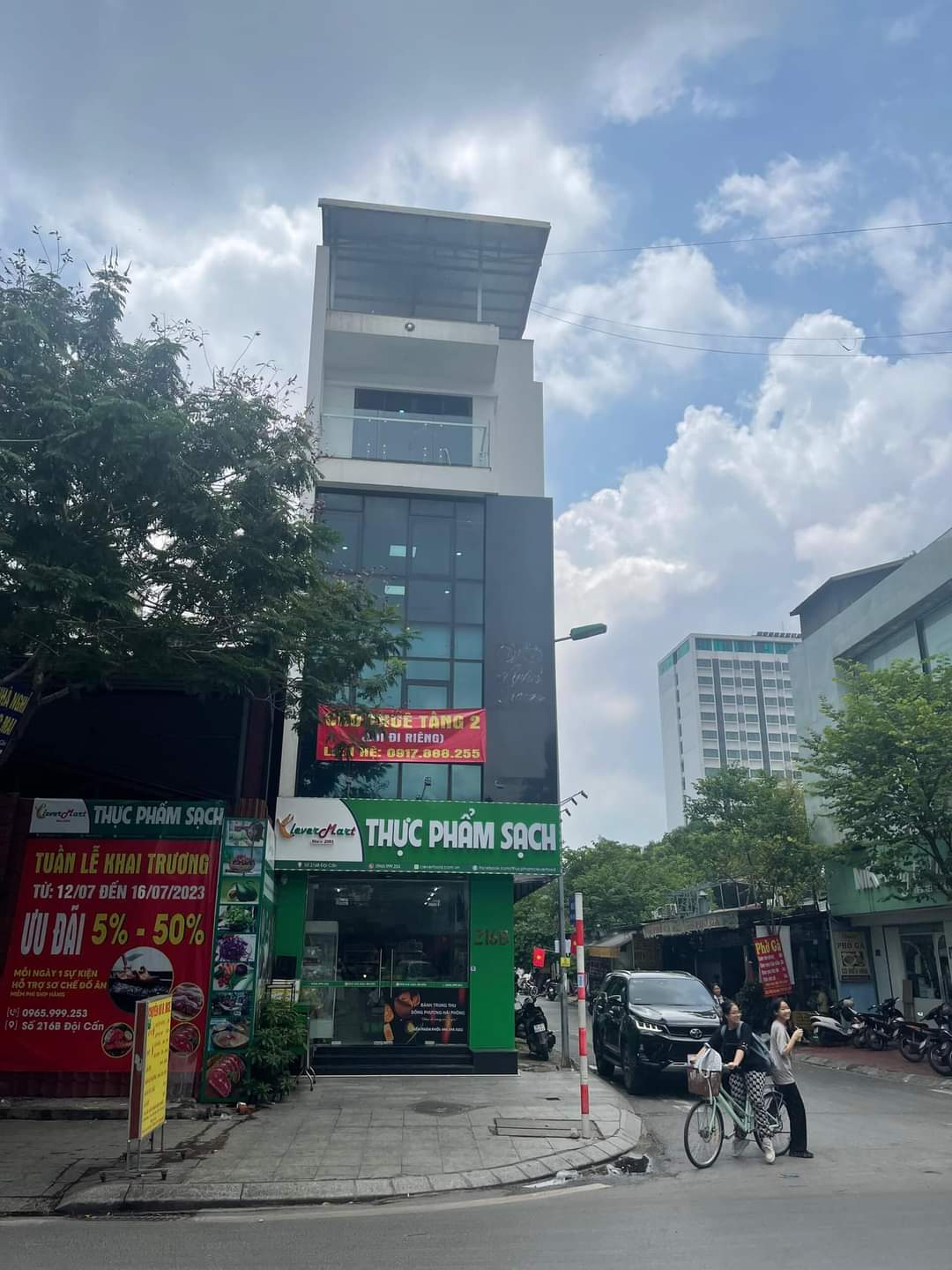 Hơn 30 tỷ, Siêu Vip Quận Ba Đình, Lô Góc - Mặt Phố Đội Cấn. 126m x 5T.