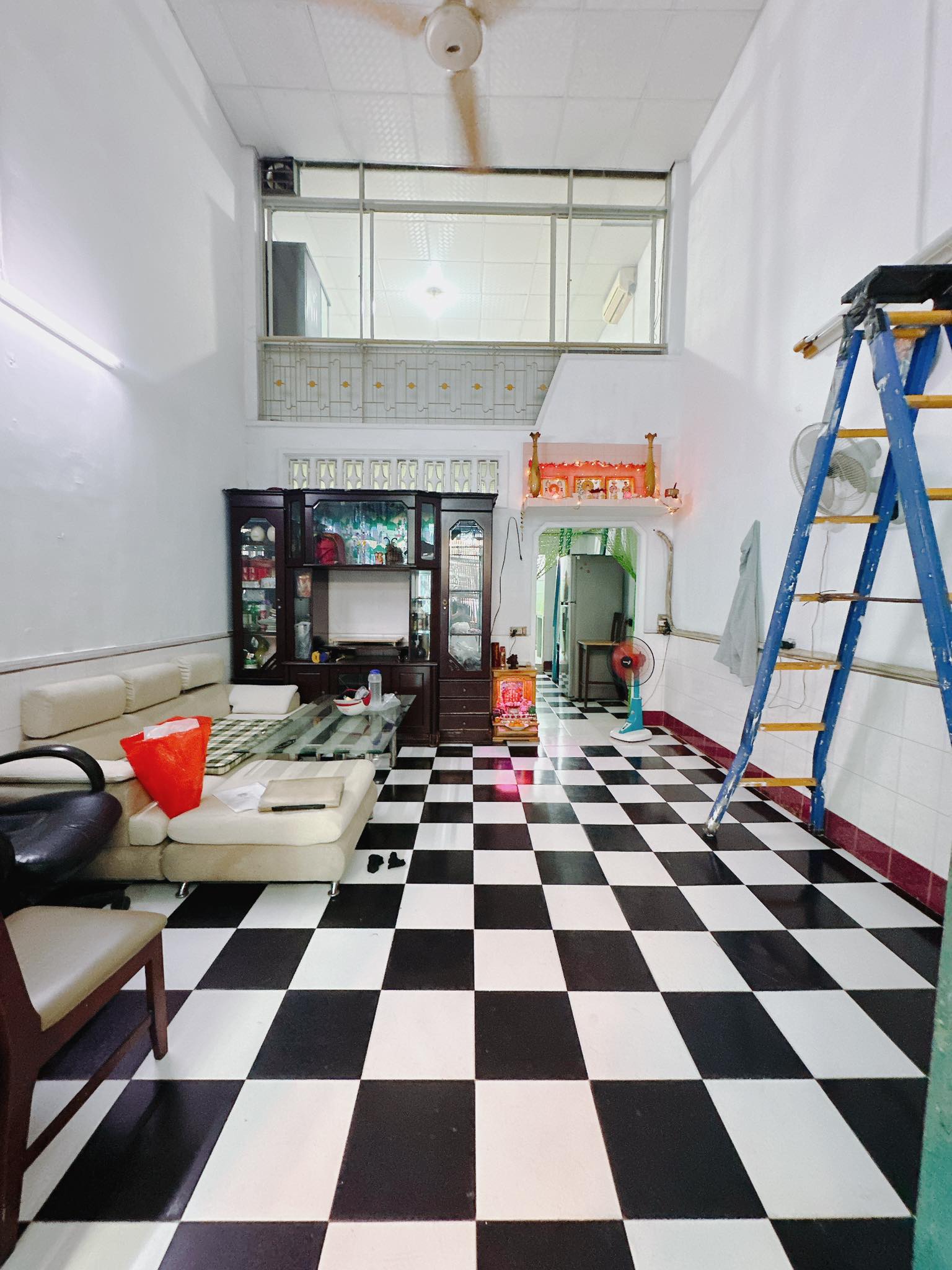 Nhà đẹp Ngang 4.5 x 14 Đoàn Văn Bơ 2 tấm Q4 có 69 triệu m