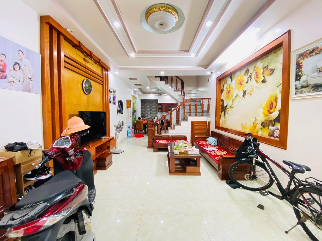 Bán nhà mặt ngõ Thiên Lôi, diện tích 54m 4 tầng GIÁ 3.3 tỉ, độc lập dân xây, gần AEON