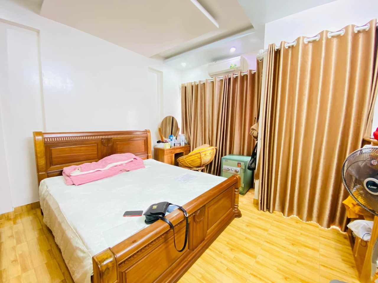 Bán nhà mặt ngõ Thiên Lôi cách đường 80m, diện tích 54m 4 tầng độc lập GIÁ 3.3 tỉ