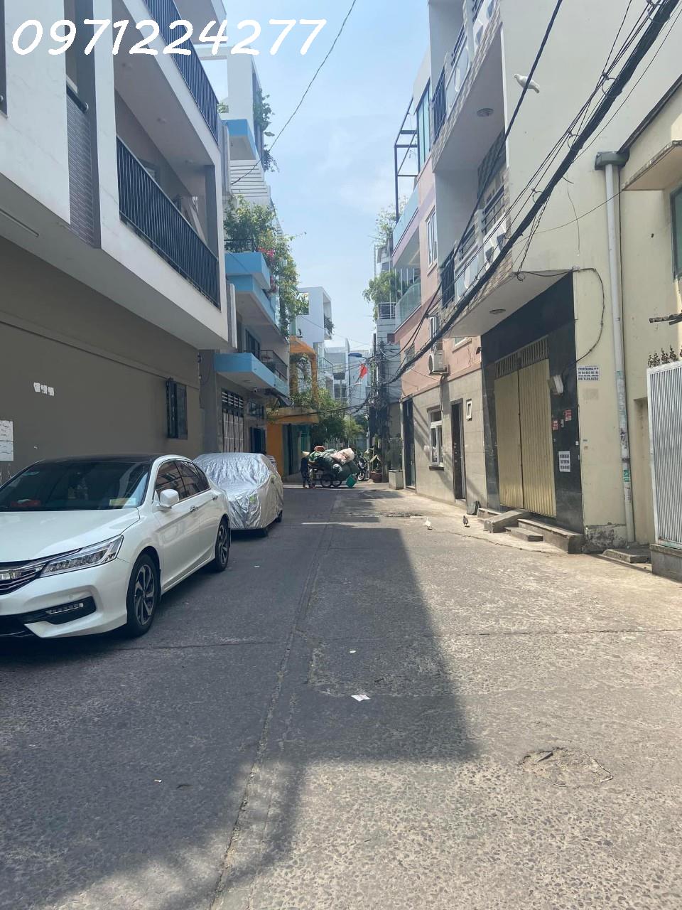 BÁN NHÀ - GẦN HOÀNG DIỆU 2 - LINH CHIỂU THỦ ĐỨC 116 M2 ( 3 TẦNG ) 10 PHÒNG - XE HƠI CỔNG