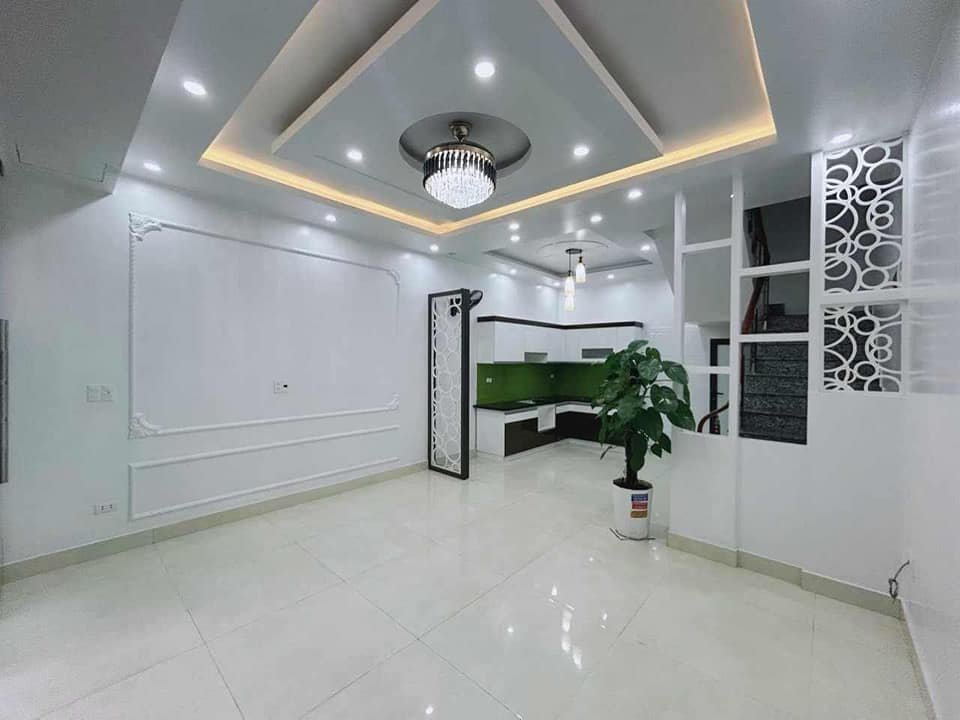 Bán nhà ngõ 681 Ngô Gia Tự ngõ cực nông, diện tích 43m 3 tầng GIÁ 2.56 tỉ